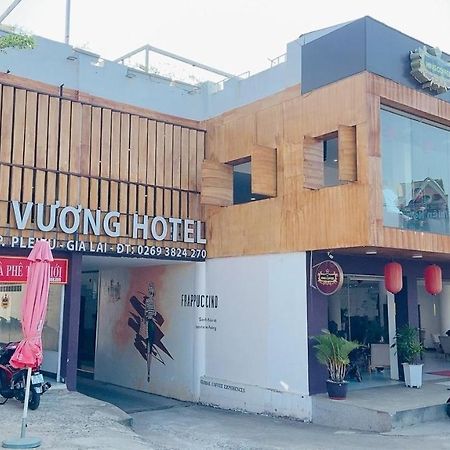 Hung Vuong Hotel Плей Ку Екстериор снимка