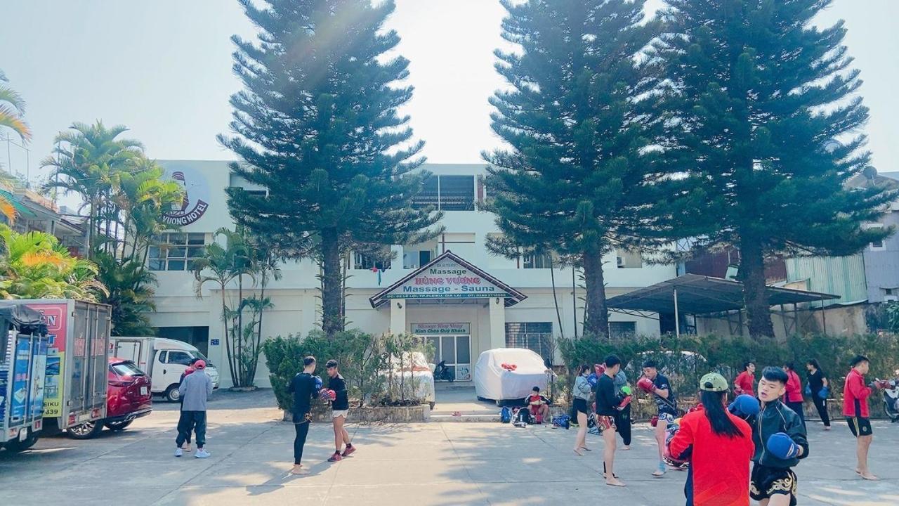 Hung Vuong Hotel Плей Ку Екстериор снимка