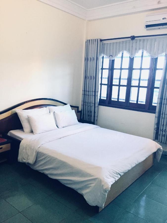 Hung Vuong Hotel Плей Ку Екстериор снимка