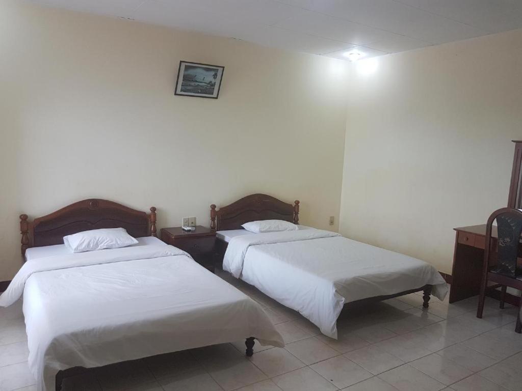 Hung Vuong Hotel Плей Ку Екстериор снимка