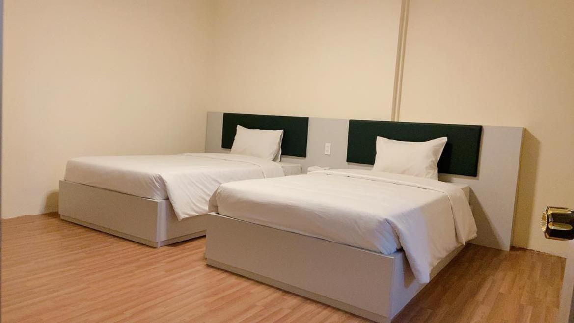 Hung Vuong Hotel Плей Ку Екстериор снимка