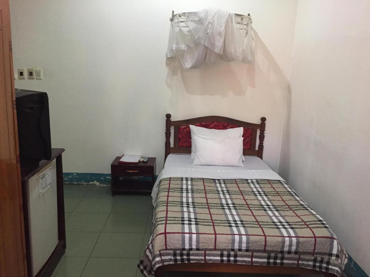 Hung Vuong Hotel Плей Ку Екстериор снимка